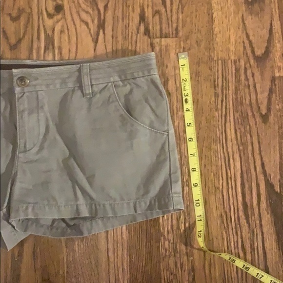 ⭐️Vans Girls‎ Juniors Grey Shorts - Picture 4 of 5